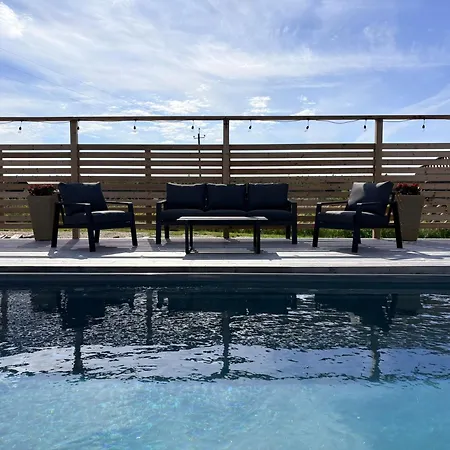 Dom wakacyjny Pool House *